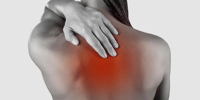 back pain between shoulder blades